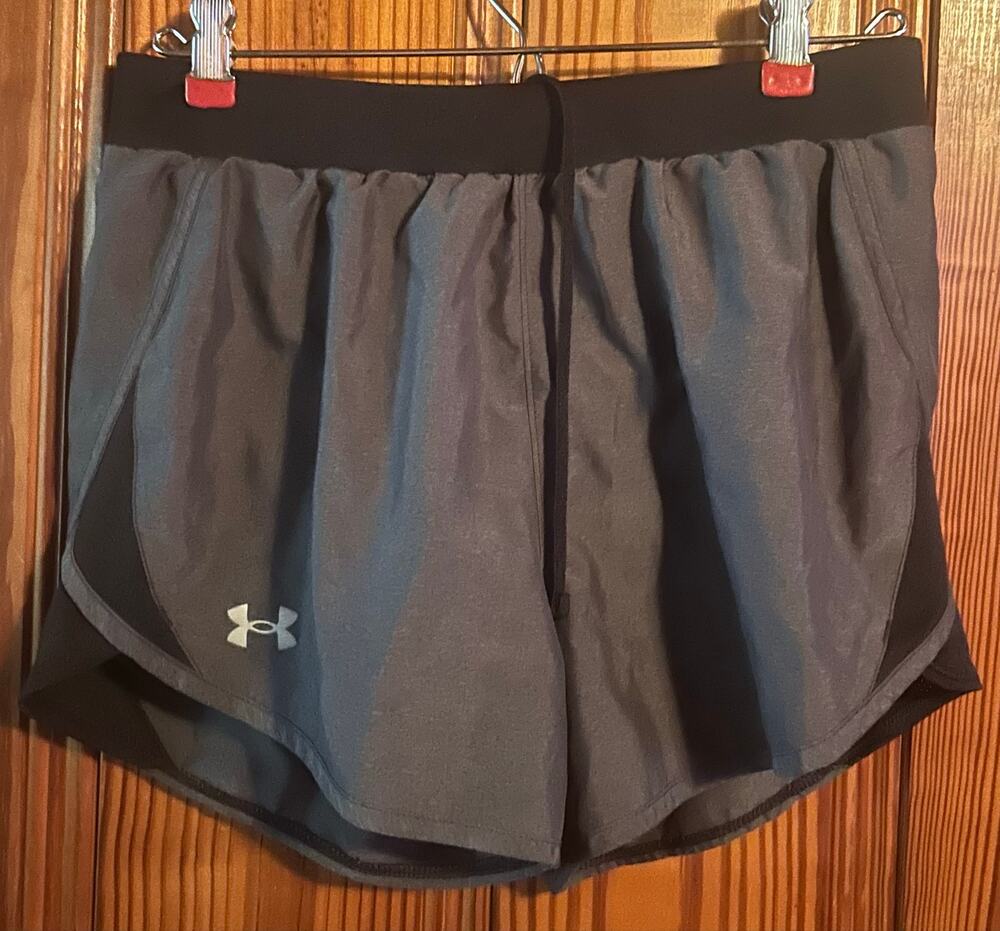 Under armour women’s running shorts black/gray with built in underwear small